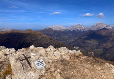 <strong>Rifugio Sasso Bianco – Monte Sasso Bianco 2407 m s.l.m. da Piaia 1140 m s.l.m.</strong>